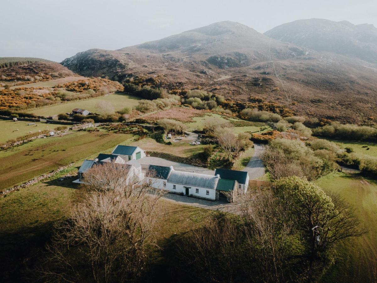 Secluded Thatched Cottage, Near Beaches & Hill Walking Rashenny Exterior foto